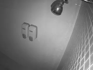 voyeurcam-jb-shower-11's Live Sex Cam Show