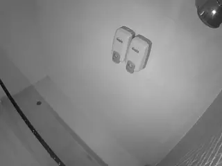 voyeurcam-jb-shower-11's Live Sex Cam Show