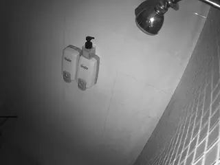 voyeurcam-jb-shower-11's Live Sex Cam Show