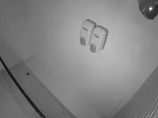 voyeurcam-jb-shower-11's Live Sex Cam Show