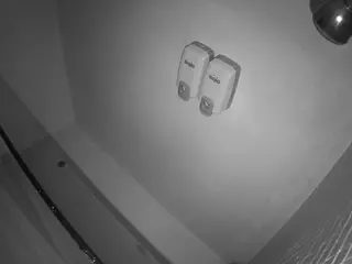 voyeurcam-jb-shower-11's Live Sex Cam Show