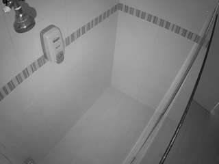 Voyeurcam-jb-shower-12