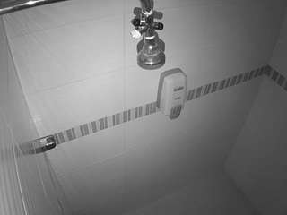 voyeurcam-jb-shower-12 CamXperience