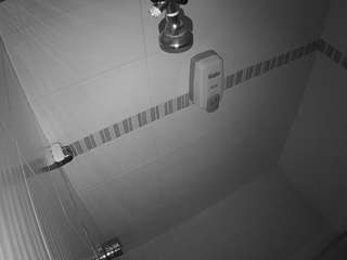 Querhyus camsoda voyeurcam-jb-shower-12