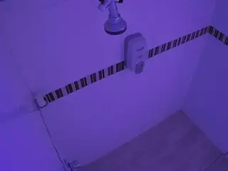 voyeurcam-jb-shower-12's Live Sex Cam Show