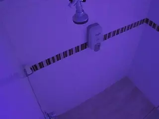 voyeurcam-jb-shower-12's Live Sex Cam Show