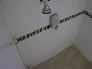 voyeurcam-jb-shower-12's Live Sex Cam Show