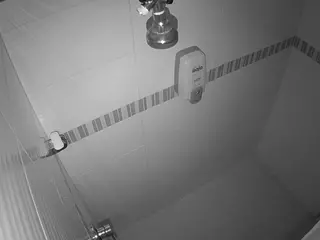 voyeurcam-jb-shower-12's Live Sex Cam Show