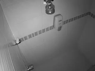 voyeurcam-jb-shower-12's Live Sex Cam Show