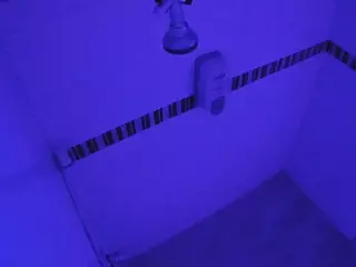 voyeurcam-jb-shower-12's Live Sex Cam Show