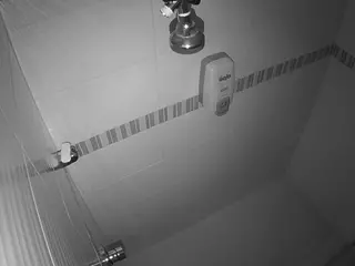 voyeurcam jb shower 12's Live Sex Cam Show