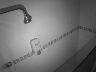 Voyeurcam-jb-shower-13