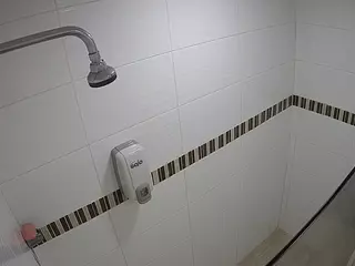 voyeurcam-jb-shower-13's Live Sex Cam Show