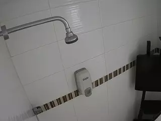 voyeurcam-jb-shower-13's Live Sex Cam Show