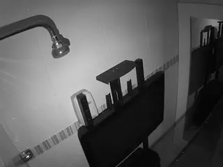 voyeurcam-jb-shower-13's Live Sex Cam Show