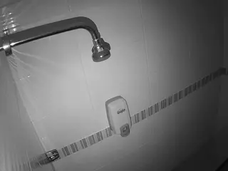 voyeurcam-jb-shower-13's Live Sex Cam Show