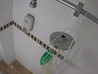 voyeurcam-jb-shower-14's Live Sex Cam Show