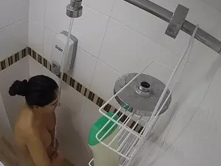 voyeurcam-jb-shower-14's Live Sex Cam Show