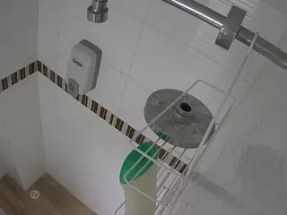 voyeurcam-jb-shower-14's Live Sex Cam Show