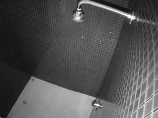 Voyeurcam-jb-shower-15