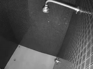 voyeurcam-jb-shower-15's Live Sex Cam Show