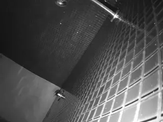 voyeurcam-jb-shower-15's Live Sex Cam Show