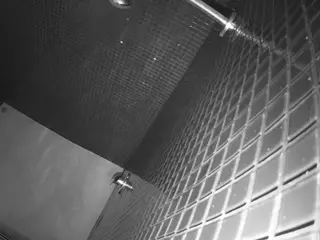 voyeurcam-jb-shower-15's Live Sex Cam Show