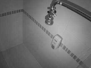voyeurcam-jb-shower-16 CamXperience