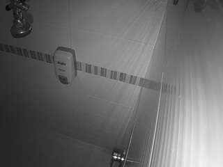 voyeurcam-jb-shower-16 camsoda Iamyetti 
