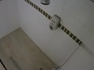 voyeurcam-jb-shower-16's Live Sex Cam Show