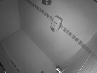 voyeurcam-jb-shower-16's Live Sex Cam Show