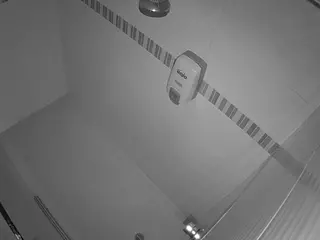 voyeurcam-jb-shower-16's Live Sex Cam Show