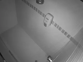 voyeurcam-jb-shower-16's Live Sex Cam Show