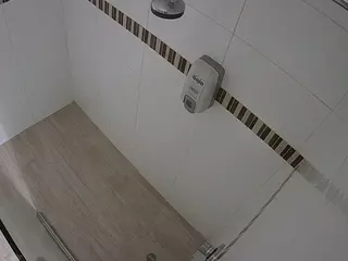 voyeurcam-jb-shower-16's Live Sex Cam Show