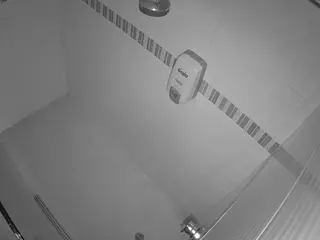 voyeurcam-jb-shower-16's Live Sex Cam Show