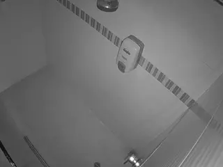 voyeurcam-jb-shower-16's Live Sex Cam Show