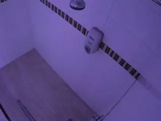 voyeurcam-jb-shower-16's Live Sex Cam Show