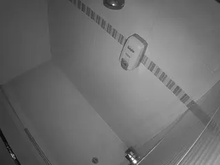 voyeurcam-jb-shower-16's Live Sex Cam Show