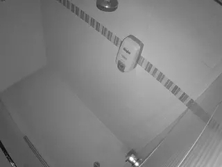 voyeurcam-jb-shower-16's Live Sex Cam Show