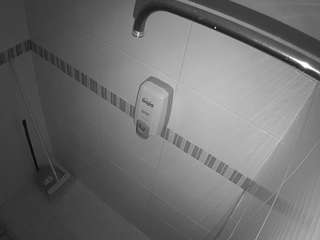 voyeurcam-jb-shower-2 CamXperience
