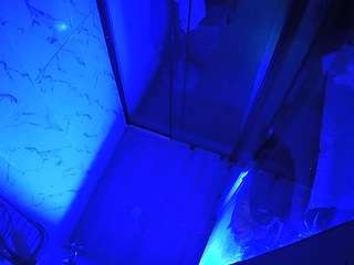 voyeurcam-jb-shower-2 Live Webcam on CamSoda