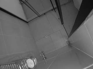 Questo modello è in diretta ora. voyeurcam-jb-shower-2