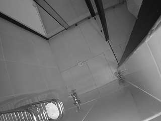 โมเดลนี้กำลังถ่ายทอดสดอยู่. voyeurcam-jb-shower-2