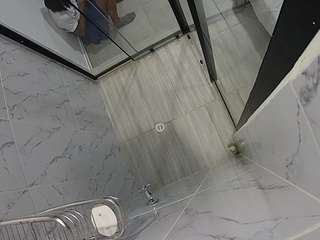 โมเดลนี้กำลังถ่ายทอดสดอยู่. voyeurcam-jb-shower-2
