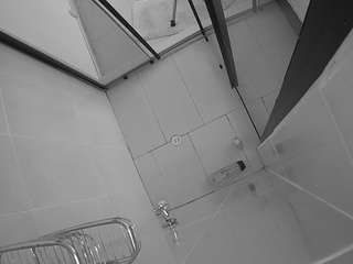 voyeurcam-jb-shower-2