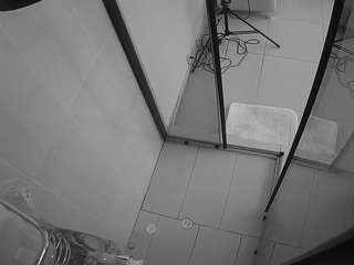 voyeurcam jb shower 2 live webcam show