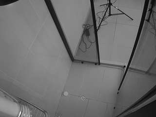 voyeurcam jb shower 2