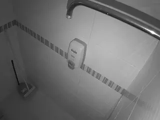 voyeurcam-jb-shower-2's live chat room