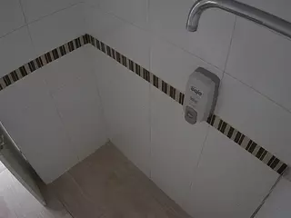 voyeurcam-jb-shower-2's Live Sex Cam Show