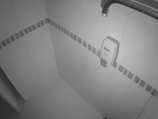 voyeurcam-jb-shower-2's Live Sex Cam Show